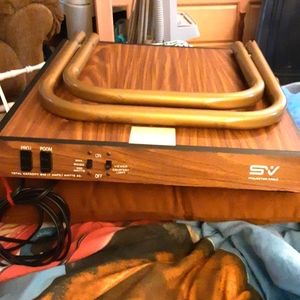 SV PROJECTION TABLE WITH LEGS